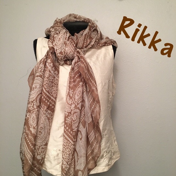 Rikka Gorgeous Beige Scarf. NWT A8 - Picture 3 of 5